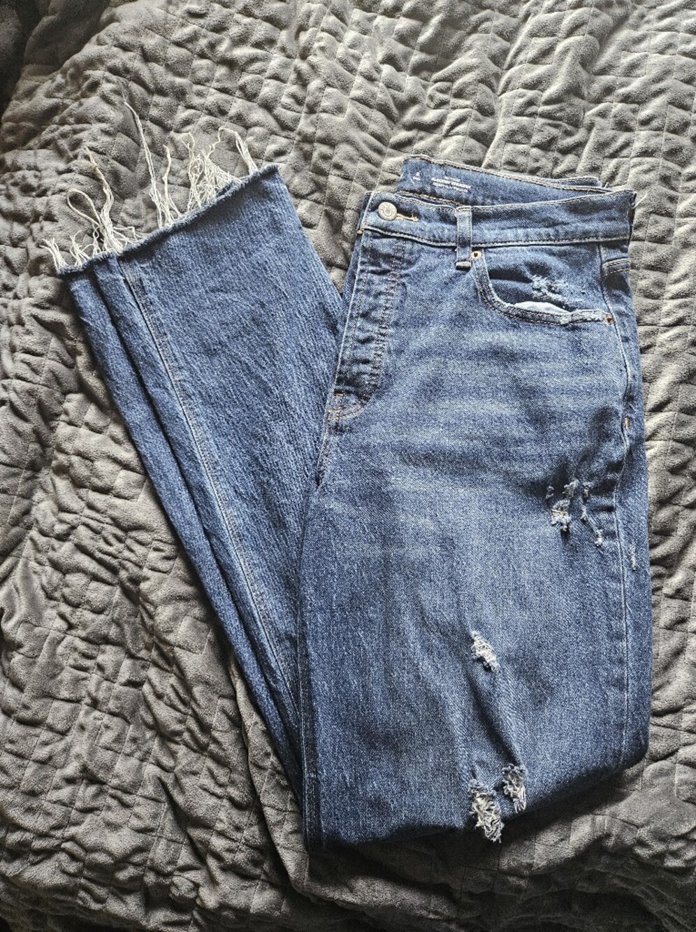 Old Navy Distressed Dark Blue Straight-Leg Jeans